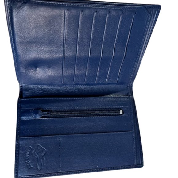 Sting Ray Clutch Navy Blue - Picture 2 of 3